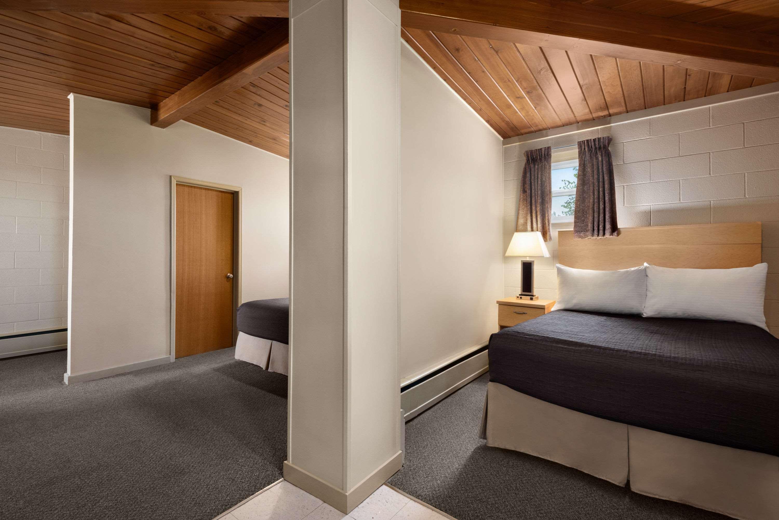 ทริฟต์ลอดจ์ มูสจอว์ Hotel มูส จอว์ ภายนอก รูปภาพ